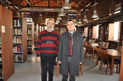 Aksoy'dan Prof. Dr. Manfred Osman Korfmann Kütüphanesi'ne Ziyaret