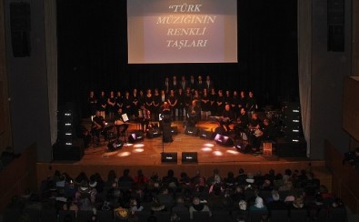 Anadolu'nun Ezgileri Bergama'da Hayat Buldu