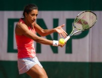 ÇAĞLA BÜYÜKAKÇAY - Çağla Korta Çıkıyor