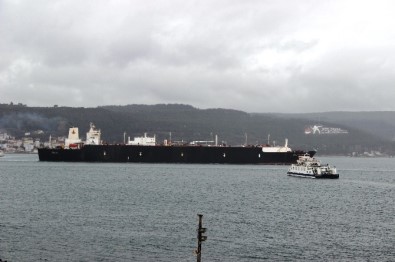 Doğalgaz Tankeri Çanakkale Boğazı'ndan Geçti