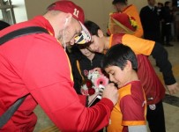 LUKAS PODOLSKI - Galatasaray Kafilesi Elazığ'da