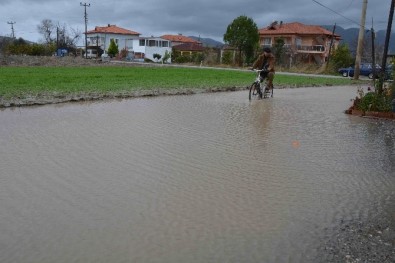 Ortaca'da Şiddetli Yağış Hayatı Olumsuz Etkiledi