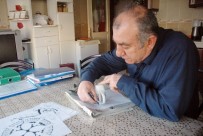 SÜRREALIZM - Vanlı Resim Ustası 40 Yılını Verdiği Eserlerini Yırttı