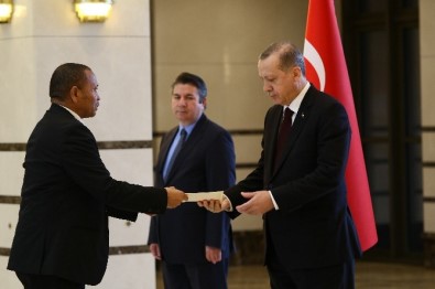 Cumhurbaşkanı Erdoğan Namibya Cumhuriyeti Büyükelçisini Kabul Etti