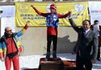 KAYAK ŞAMPİYONASI - Özel Madalyalar Sahiplerini Buldu