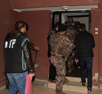 Adana'da Uyuşturucu Operasyonu Açıklaması 27 Gözaltı