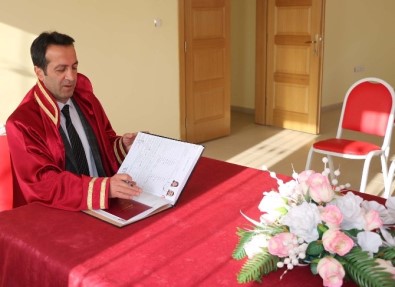 Bitlis'te Bir Yılında 320 Resmi Nikah Kıyıldı