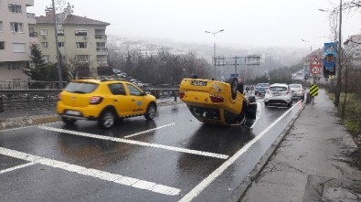 Beşiktaş'ta Başka Bir Aracın Çarptığı Ticari Taksi Takla Attı
