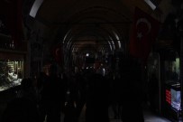 KAPALI ÇARŞI - (Özel) Kapalıçarşıda Elektrik Kesildi, Esnaf İsyan Etti