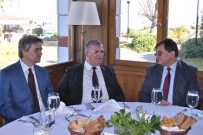 YAŞLI GENÇ - Fethiye Ve Seydikemer Müftüleri İçin Veda Yemeği