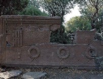 PAPIRÜS - Manisa'da 2 bin 200 yılık 'okul müdürü' lahiti bulundu