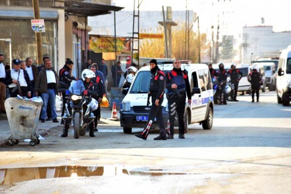 Girilmez denilen mahalleye polis böyle girdi!
