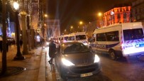 YILBAŞI GECESİ - Fransa'da yılbaşı gecesi 301 kişi gözaltına alındı