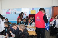 DİŞ FIRÇASI - Gençlik Liderlerinden Güzelova Köyüne Çıkarma