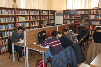 Aksaray'da 2016 Yılında 37 Bin 842 Kitap Okundu