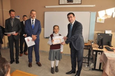 Besni'de 18 Bin 198 Öğrenci Karne Aldı