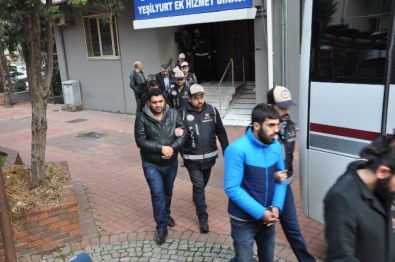 Göçmen Kaçakçıları İlk Defa Bunu Deneyecekti, İzmir Polisi Engelledi