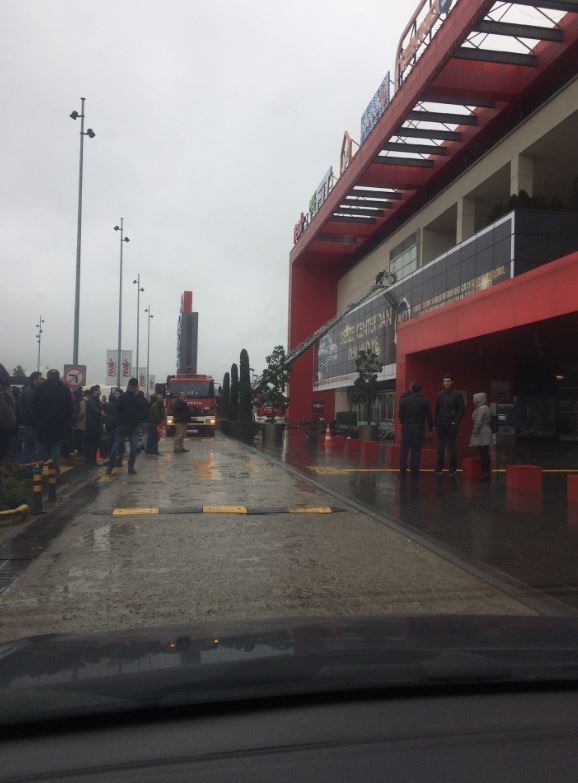 Gebze Center’da yangın!