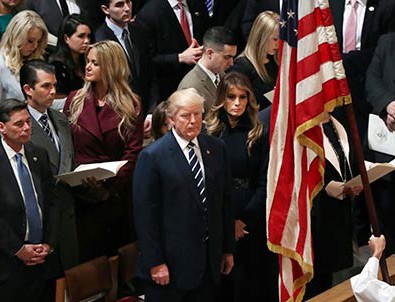 Trump, Ulusal Katedral'deki dini törene katıldı