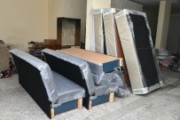 SEVINDIK - İHA'nın Haberi Ses Getirdi, Yangın Mağduru Aileye Büyükşehir Belediyesi Yardım Etti