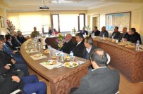 MURAT ZADELEROĞLU - Kaymakam Zadeleroğlu Muhtarlarla Bir Araya Geldi