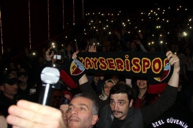 Kayseri Forum 'Çalgı Çengi İkimiz' Sevgisiyle Stadyuma Döndü