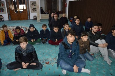 Kur'an'la Bir Saat Baş Başa Geçirdiler