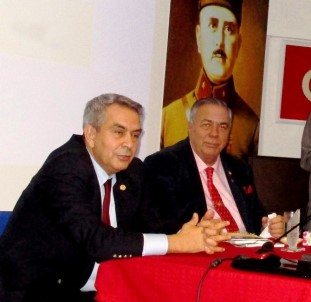Anadolu Aydınlar Ocağı'nın Onur Konuğu Emekli Tümgeneral Tarık Özkut