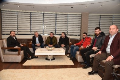 Başkan Doğan, Köy Muhtarı Ve Azalarını Ağırladı