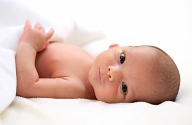 Bebeklerde Doğuştan Katarakta Dikkat