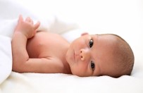 KONTAKT LENS - Bebeklerde Doğuştan Katarakta Dikkat