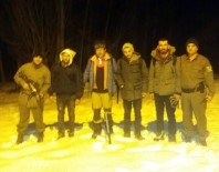 SULTANDAĞI - Dağda Kaybolan Gençleri Jandarma Kurtardı