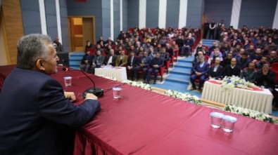 Melikgazi'de Park Ve Bahçeler İşçilerine