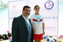 KEÇİÖREN BELEDİYESİ - Yüzme Atlama Şampiyonası Nefesleri Kesti