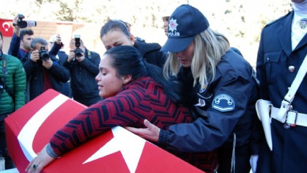 Cenaze töreninde ilginç olay