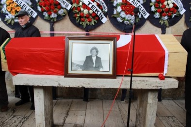 Edirne'nin İkinci Kadın Milletvekili Türkan Seçkin Hayatını Kaybetti