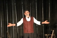 TURGAY TANÜLKÜ - Mahkumlara Tiyatro Oyunu