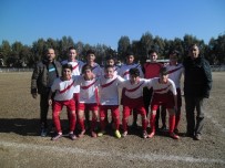 KENDİ KALESİNE - Milas'ta Miniklerden Çekişmeli Mücadele