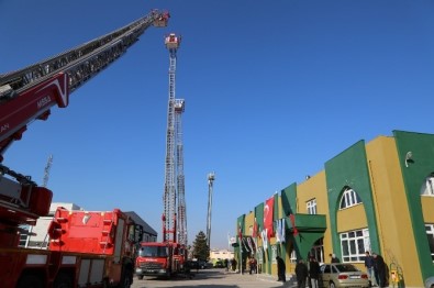 Niğde'de İtfaiye Erlerine Eğitim Veriliyor