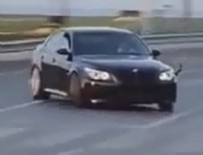 TRAFİK MAGANDASI - Trafik magandasından polise yakalanmamak için ilginç yöntem