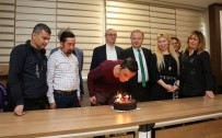 TURAN ÇOLAK - Yüzde Yüzlük Başarıda 5'İnci Yıla Pastalı Kutlama