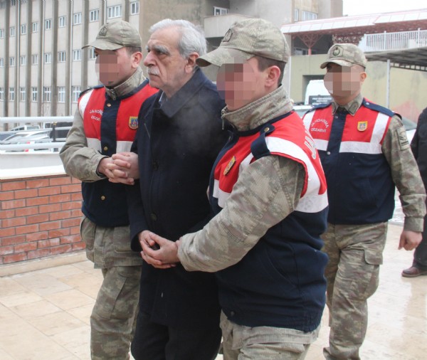 Ahmet Türk, heyet raporu için hastanede