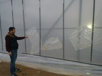 ÇARıKLAR - Çiftçinin Serasına Çifte Darbe