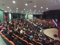 NECMETTİN NURSAÇAN - Darıcalılar Tiyatrolara Yoğun İlgi Gösteriyor