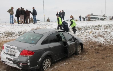Elazığ'da Akıl Almaz Kaza Açıklaması 1 Ölü, 9 Yaralı
