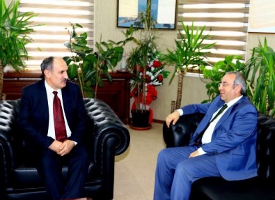 Genel Sekreter Yaşar'dan Rektör Battal'a Ziyaret