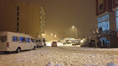 Tunceli'de Kar Yağışı Nedeniyle Hamile Ve Engelli Personel İzinli Sayılacak