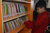 1 Yılda 665 Kitap Okudu