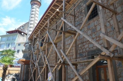 Çayeli'nde 300 Yıllık Caminin Restorasyonunda Sona Gelindi
