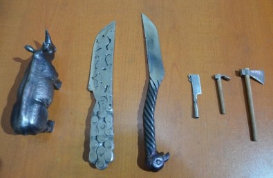 Demirci Ustasından Minyatür Savunma Silahları